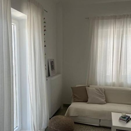 Cozy, Spacious, Newly Renovated Flat In Adamas Luaran gambar