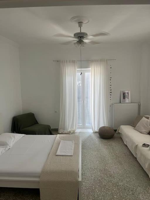 Cozy, Spacious, Newly Renovated Flat In Adamas Luaran gambar