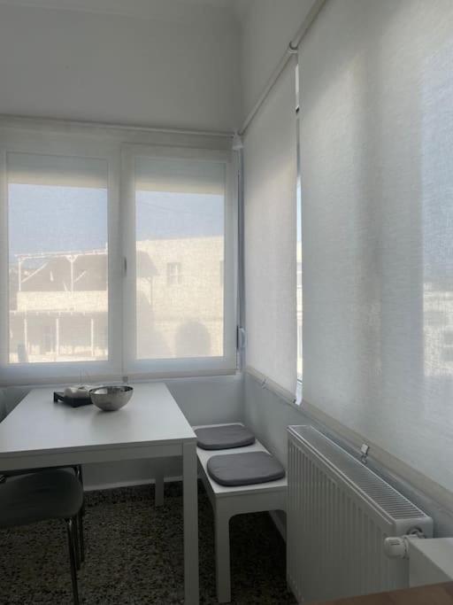 Cozy, Spacious, Newly Renovated Flat In Adamas Luaran gambar